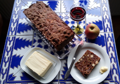 Apple bread – a recipe from the island Föhr, Germany